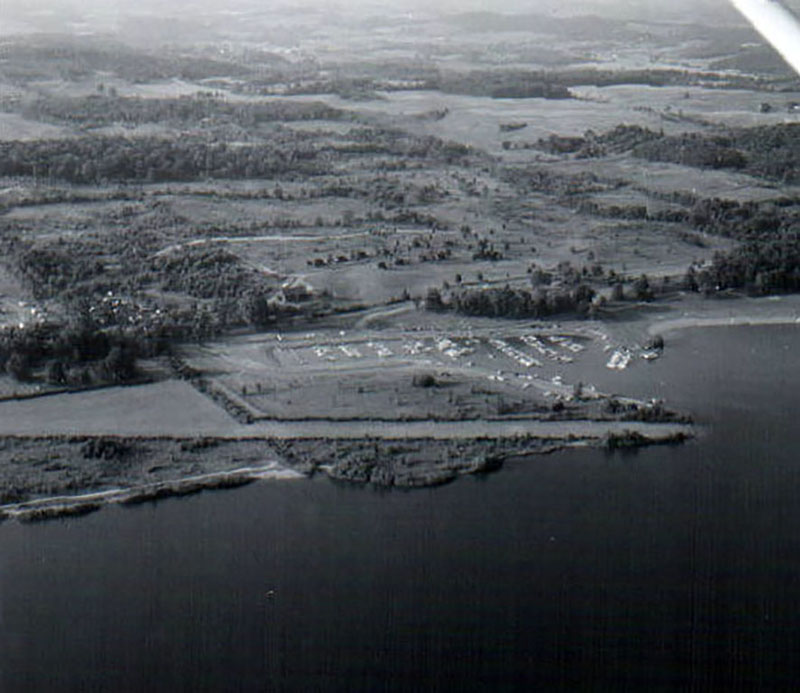 June 23, 1967
Pleasant Hill Reservoir, Northeast
Photo ID#: AE217