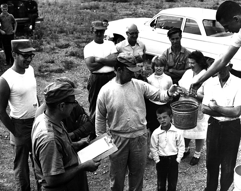 July 9, 1964
Bellville Fish Delivery
C. Gernes and M. Schwebel (F&WS)
Photo by R. Mills
Photo ID#: S67
