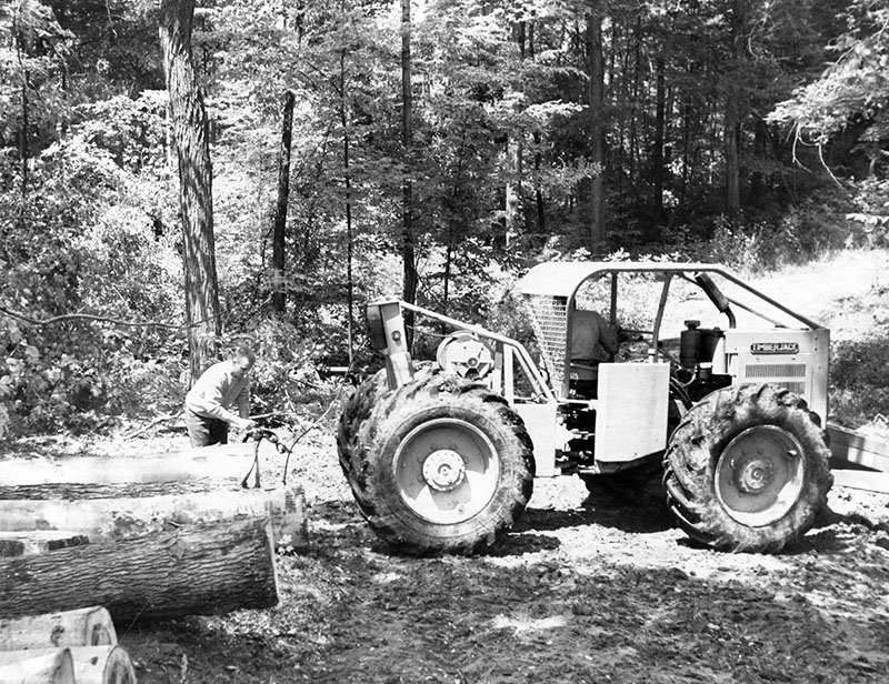 July 13, 1964
Kaple Lumber Co. rig at the Sacred Heart Seminary Farm
Photo ID#: S147