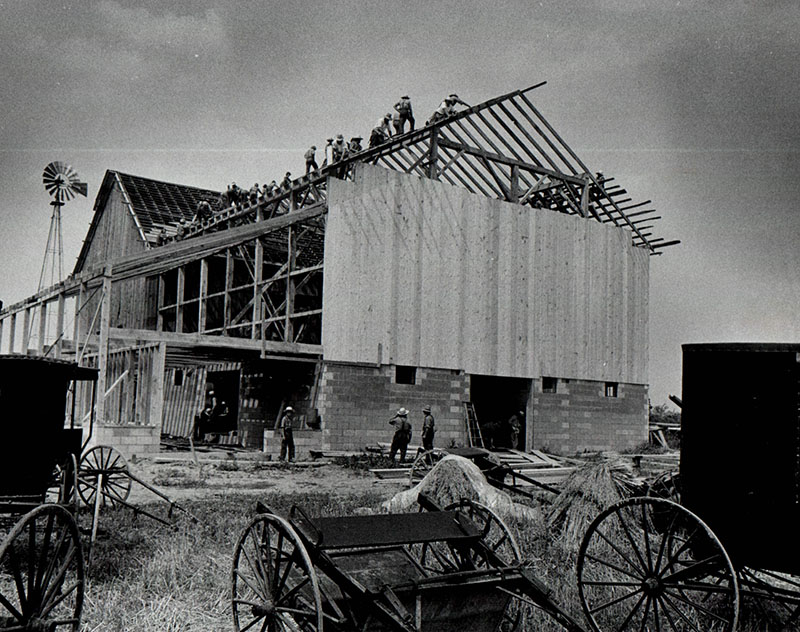 July 24, 1971
Amish barn raising on Amstutz Road
Just North of Shenondoah
Photo by J Bikar
Photo ID#: A840