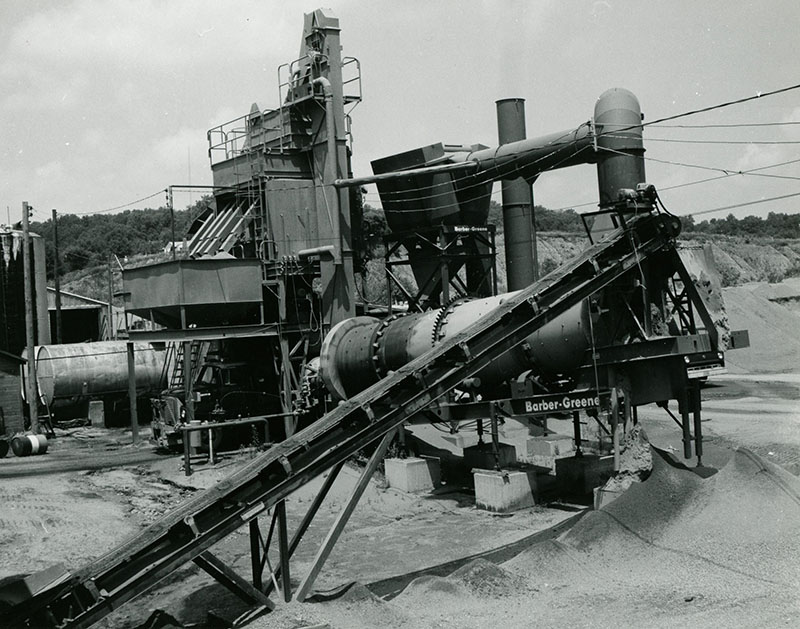 July 28, 1970
Bowman & Son Gravel Hal Mix Machine
Photo ID#: PL212