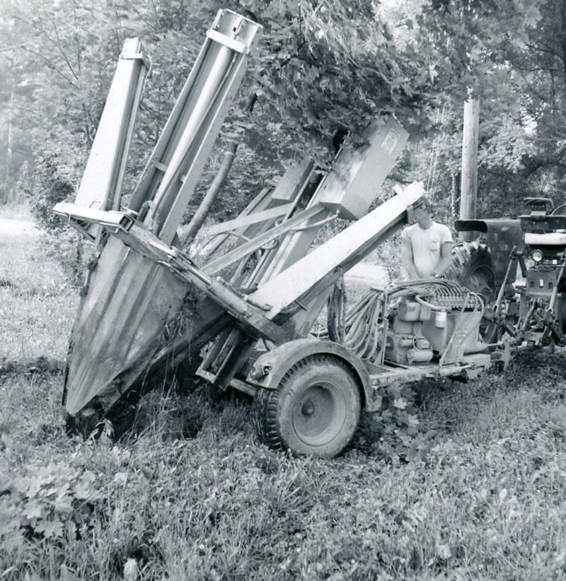 July 29, 1970
Wade and Gatton Nursery, Bernard Varner
Photo ID#: N13