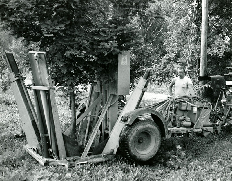 July 29, 1970
Wade and Gatton Nursery, Tree planter machine, Bernard Varner
Photo ID#: N14
