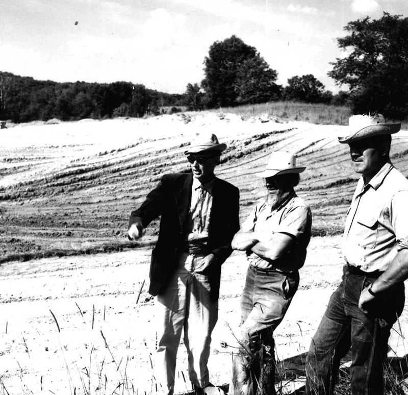 July 30, 1965
Dean Swigart, Joe Erb and Everett Donough
Photo ID#: S326