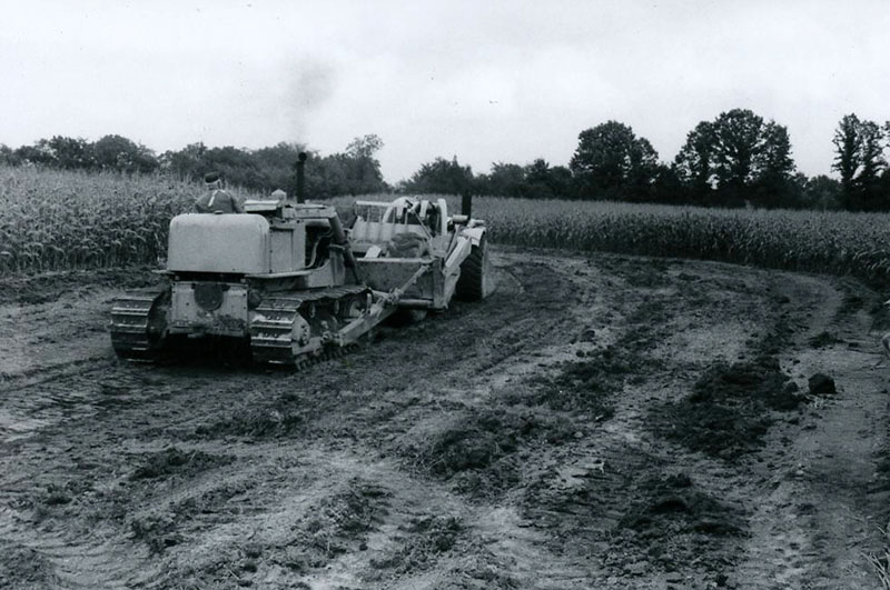 August 1985
Clingan Bauer
Waterway under construction
Photo ID#: A804