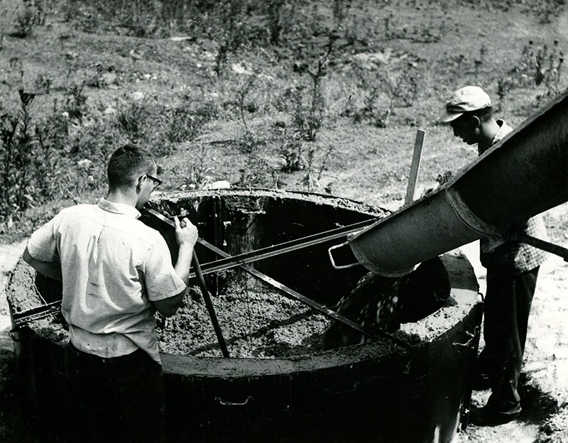 August 14, 1965
Art Morris' Spring
Jeff Doerrnir, Art Morris
Photo ID#: A679