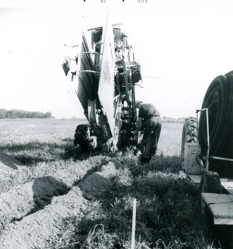 August 18, 1970
Roger Follen
Tile Drainage Installation
Photo ID#: A741