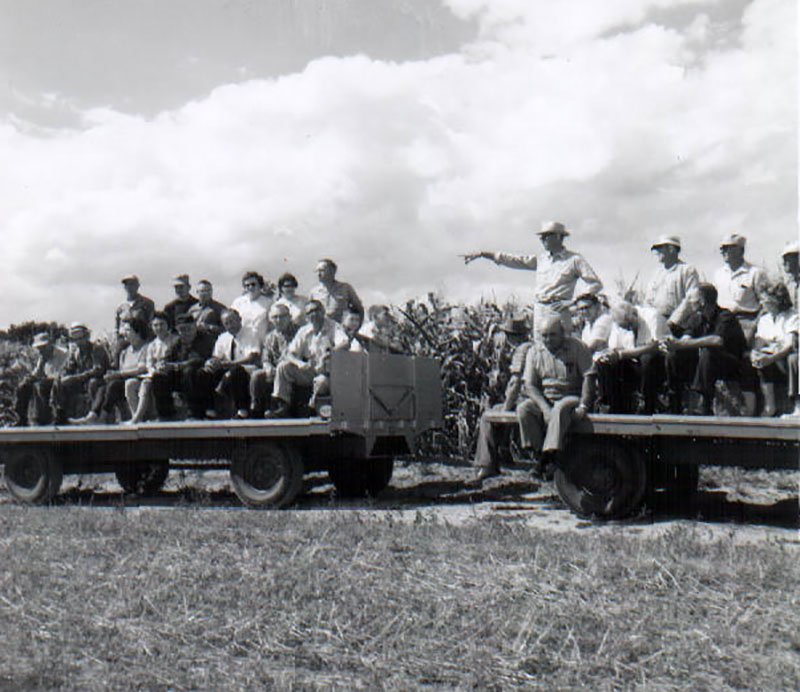 August 19, 1964
Ag Field Day Tour
Photo ID#: RSWCD223