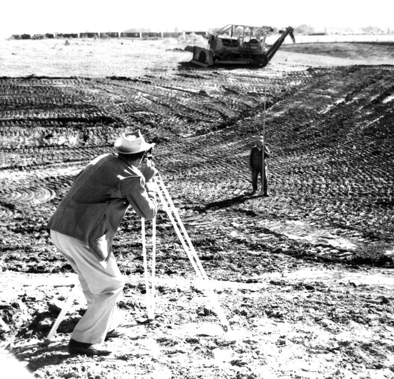 September 14, 1964
Red Estep Farm
Photo ID#: S396