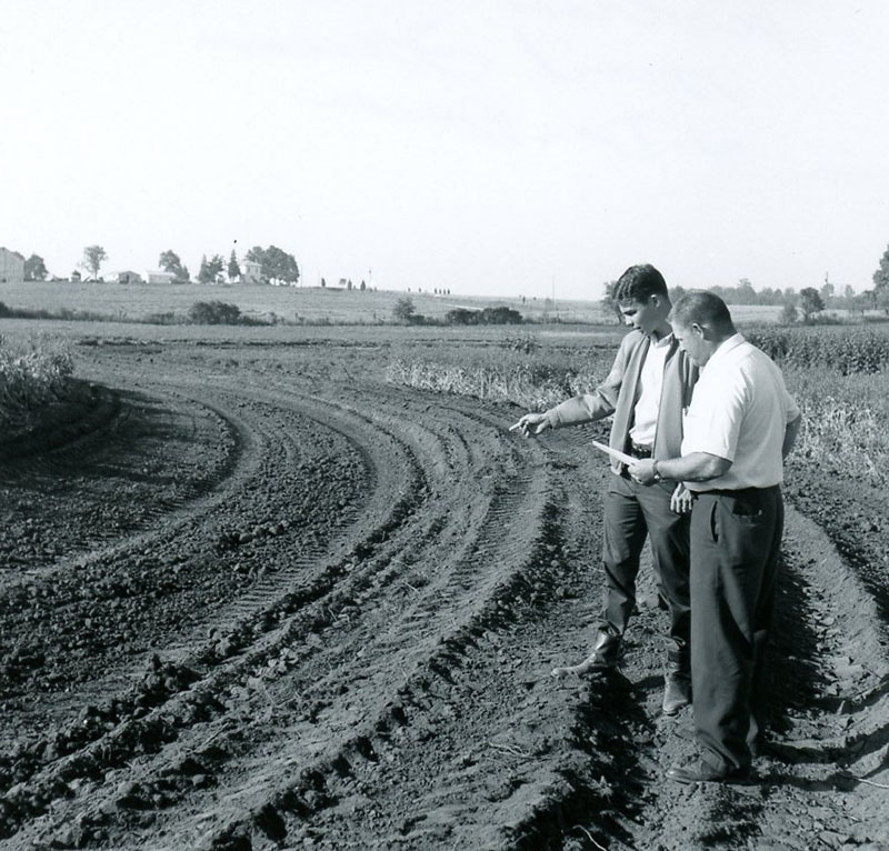 September 15, 1967
Mark Feusner and Don Dawson
Diversion
Photo ID#: S399