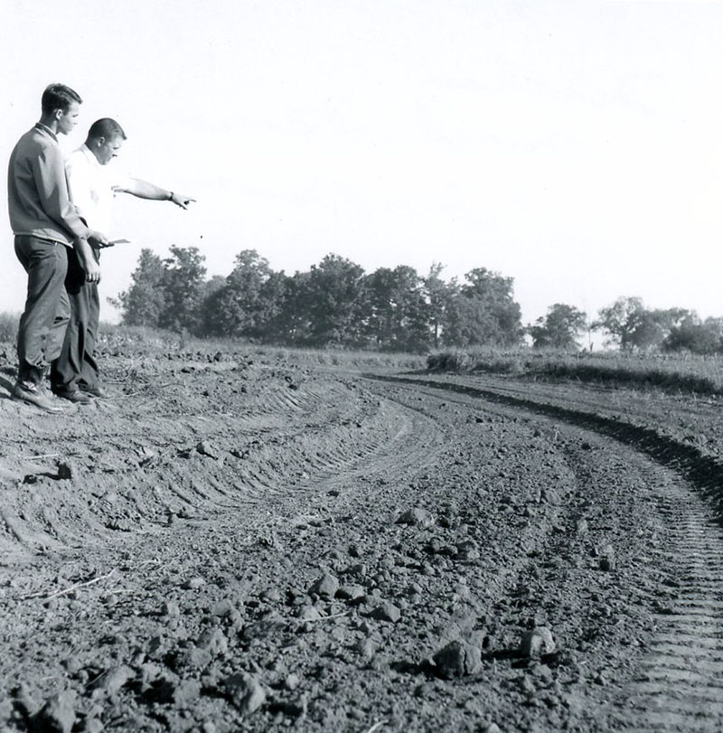 September 15, 1967
Mark Feusner and Don Dawson
Diversion
Photo ID#: S400