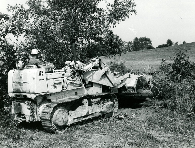 September 16, 1968
Charles Dailey at the Clifford Tudy Farm
Clearing for grass waterway construction
Jefferson Township
Photo ID#: A779