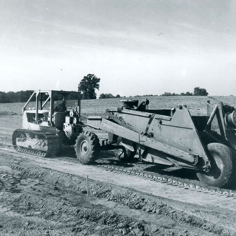 September 17, 1964
Walter Blevins Farm, Carl Schmitt
Photo ID#: S415