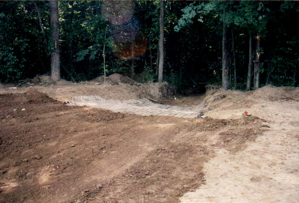 September 1993
Sod waterway block construction outlet
Photo ID#: A840