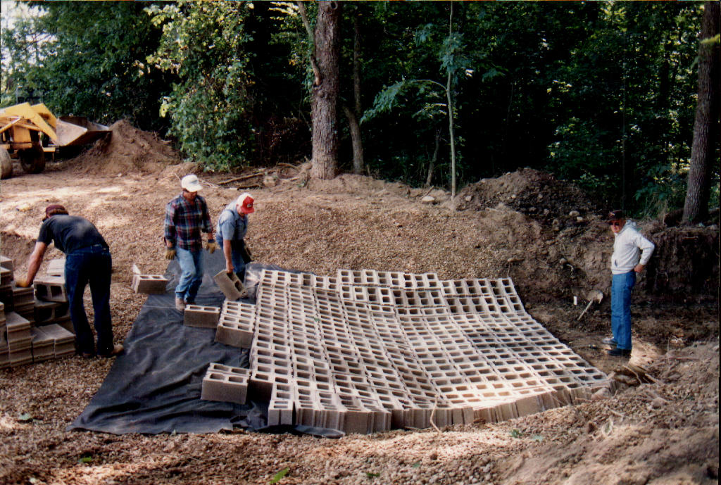 September 1993
Sod waterway block construction outlet
Photo ID#: A844