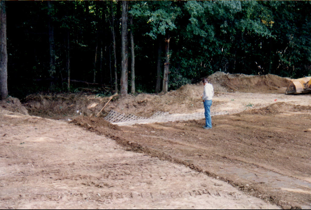 September 1993
Sod waterway block construction outlet
Photo ID#: A845