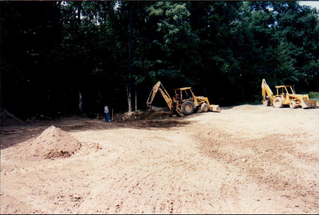 September 1993
Sod waterway block construction outlet
Photo ID#: A834