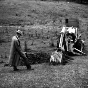09_19_1975_Dick_Swigart_and_Dick_Poskenny._Pond_Site_Investigation_at_Sam_Roush_Farm__2_website-4149
