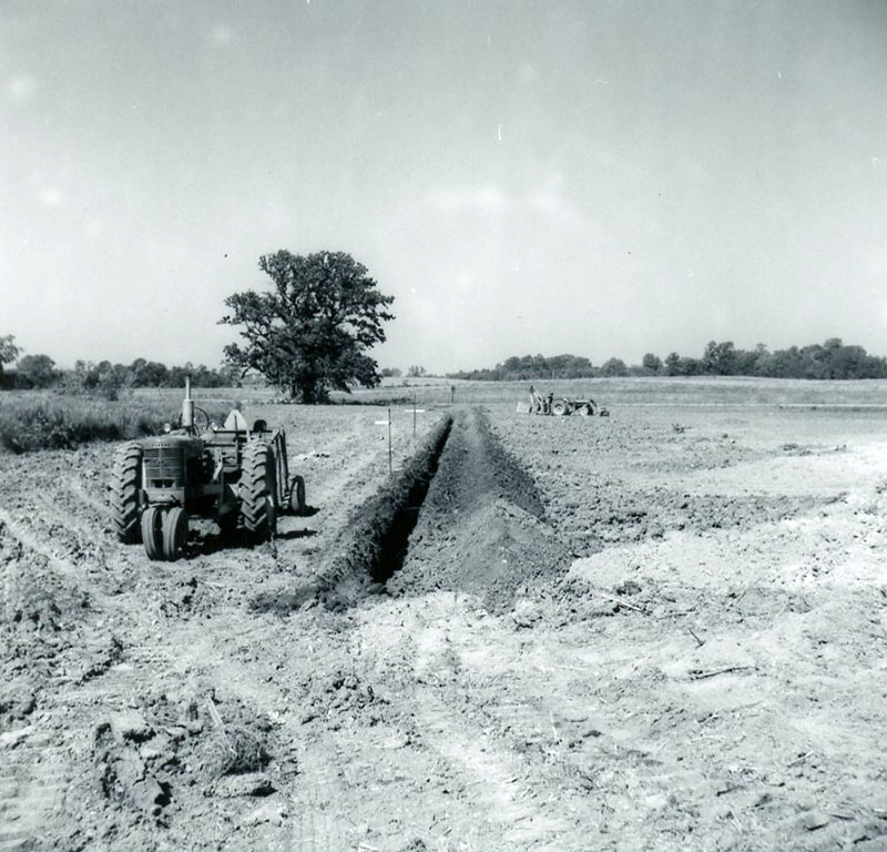 September 27, 1974
Larry Hopkins' tile job
Tile drainage
Photo ID#: A752