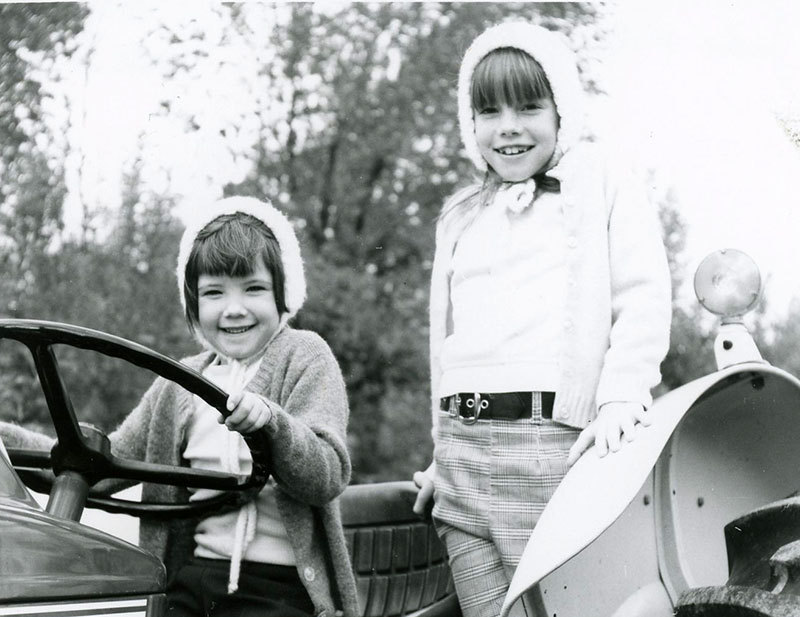 October 3, 1970
Julie and April Fritzsche, Ashland Tour
Photo ID#: Y252