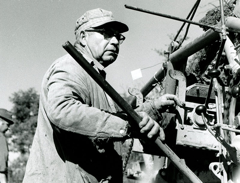 October 5, 1973
Harold Company, drainage contractor, as he installed tile drainage at the Jamee McCarron Farm
Photo ID#: A711