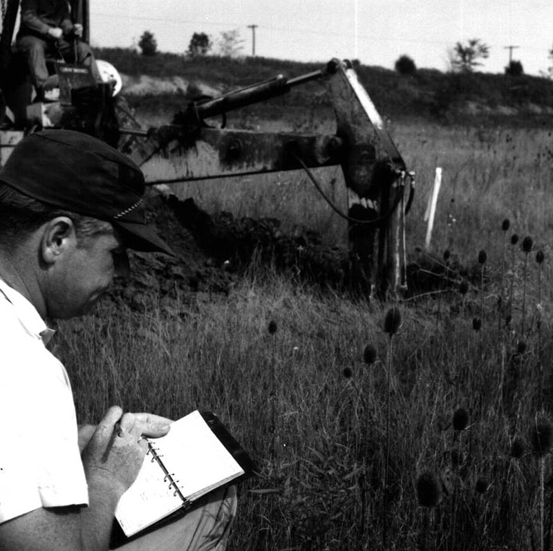 October 6, 1969
Landfill
Doc Redmond (Soil Scientist)
Photo ID#: S611