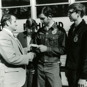 10_06_1971_20th_L.J._Award_to_winners_from_William_Warehouse_L___Jim_Baily__2___Richard_Newmeyer__3__Stewart_Sherrick__1__at_Robt_McConkie_Farm_Website-4996