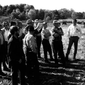10_14_1971_SCS_5_Co.Technician_s_Tour_AWHF_D.Swigart___F.Swank_explain_facilities_website-442