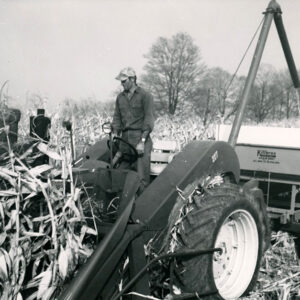 10_23_1963__Kenneth_Putt_harvest_of_min_till_corn._Putt_s_dry_corn_yield_averaged_94_bushels_during_the_record_drouth_year_website___Copy-1198