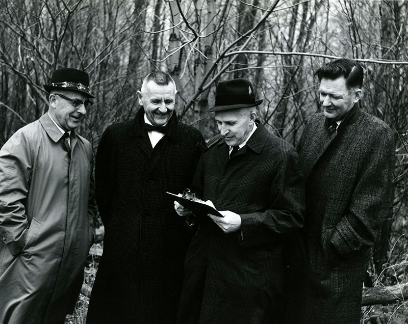 November 16, 1966
Earl Hetrick (Supervisor), D.D. Rummel (Supt.), R. Linlay (State of Ed.), Richard Casad (Principal)
Ontario School Forest and Outdoor Land Lab
Photo ID#: E157