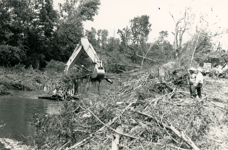 1990
Cedar Fork
Tornado clean-up
Photo ID#: W60