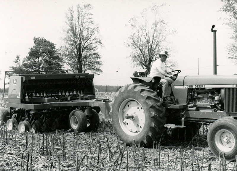 1992
Ed Huff
No-till soybeans
Photo ID#: A638