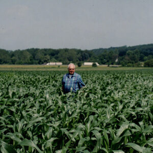 2003_Dale_Broeske_in_corn_field_website-3092