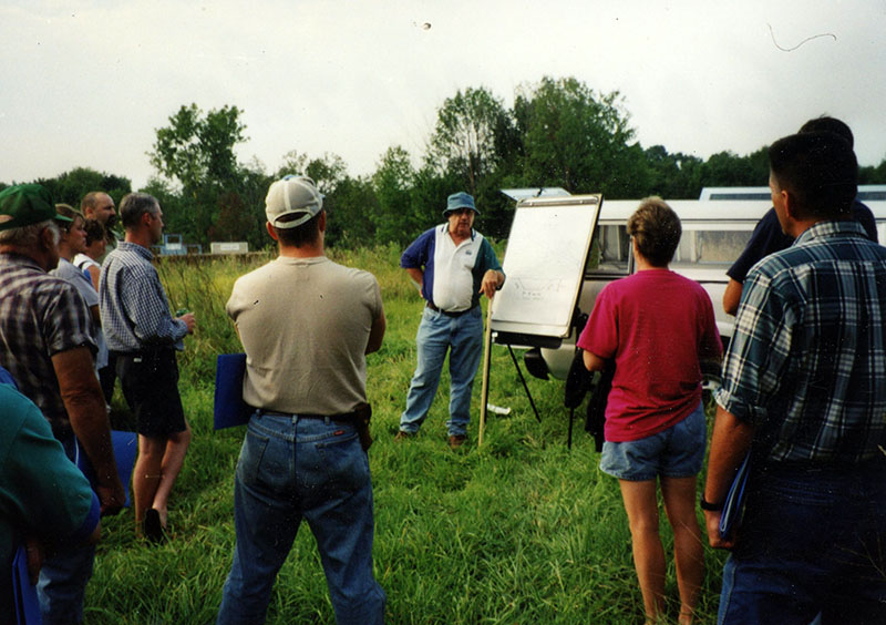 2003
Pond Clinic
Gary Mathes
Photo ID#: S570