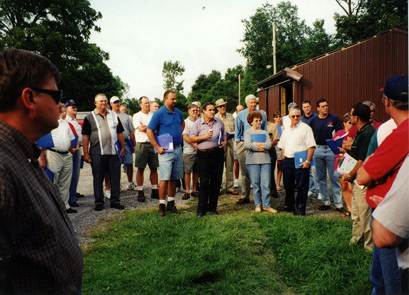 2003
Pond Clinic
Tim Brandt (District Technician)
Photo ID#: S572