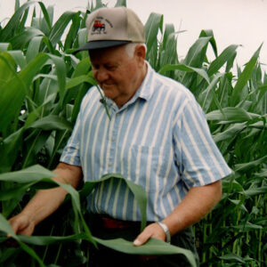 2004_Ken_Adams_in_corn_field_website-3096