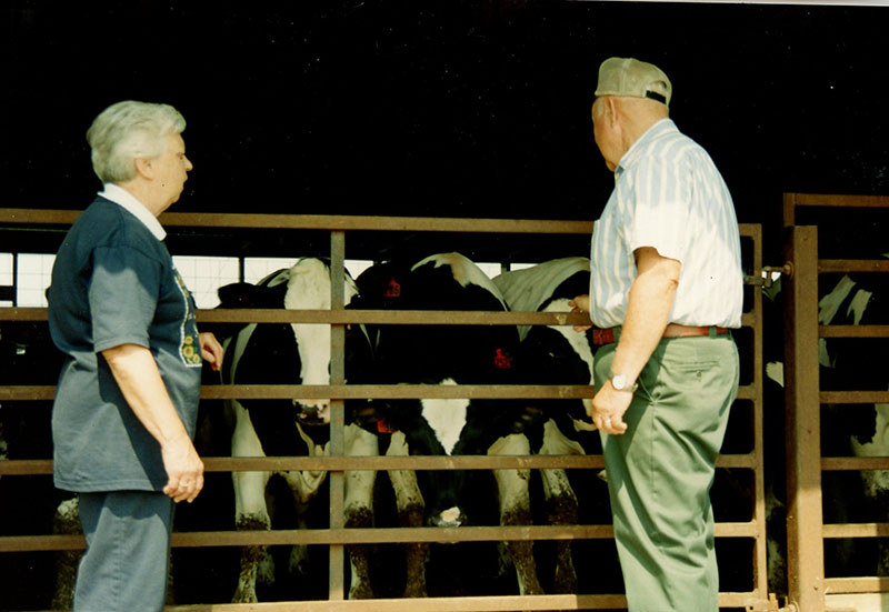 2004
Ken Adams and Joyce Adams' cows
Photo ID#: RSWCD50