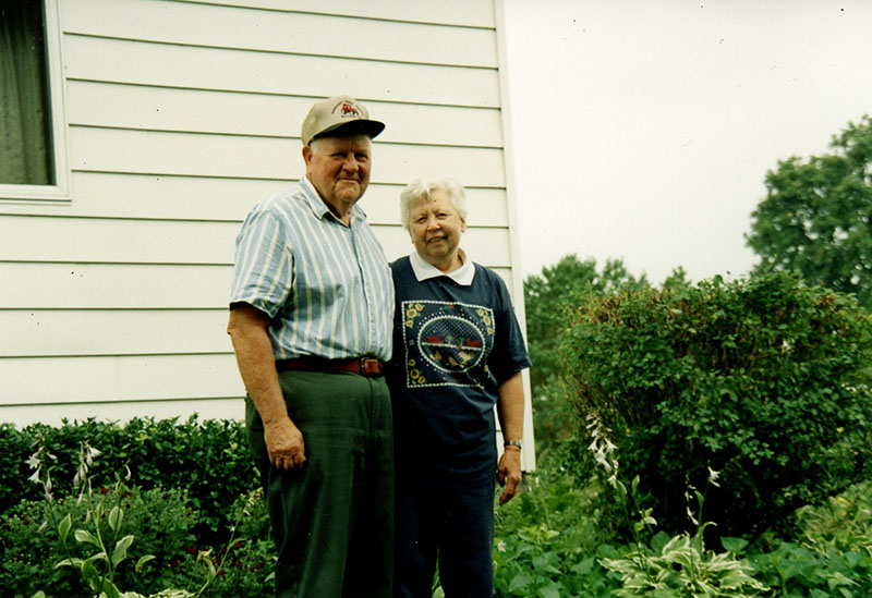 2004
Ken Adams and Joyce Adams
Photo ID#: RSWCD53