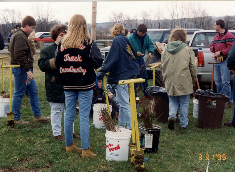 March 31, 1995
Crestview High School 
Planting walnut trees at Dayspring
Photo ID#: E158