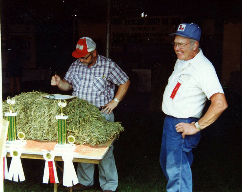 Don Myers, retires Ohio State Agronomist
Photo ID#: E337