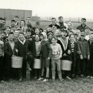 Group_of_adults___children__many_with_buckets_website-2820