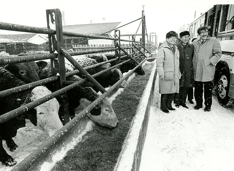 Taipei County Delegation Tours Area Farms
Photo ID#: A916