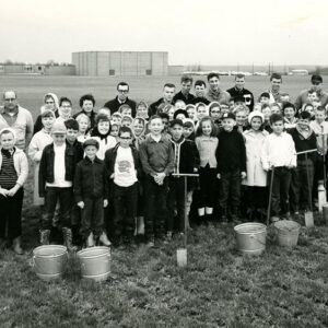 Union_School_4th_Graders_and_High_School_Vo_Ag_students_with_teachers____administrators_at_the_planting_job_at_Crestview_School_Land_Laboratory_website-2041