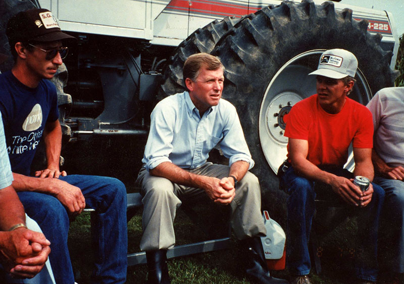 VP Dan Quayle
The Emory Graves Farm
Photo ID#: P132