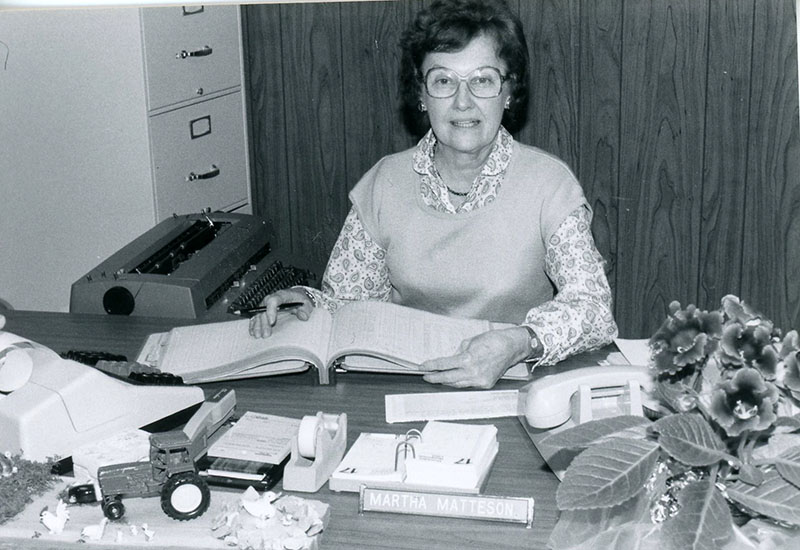 Woman at a desk
Photo ID#: RSWCD517